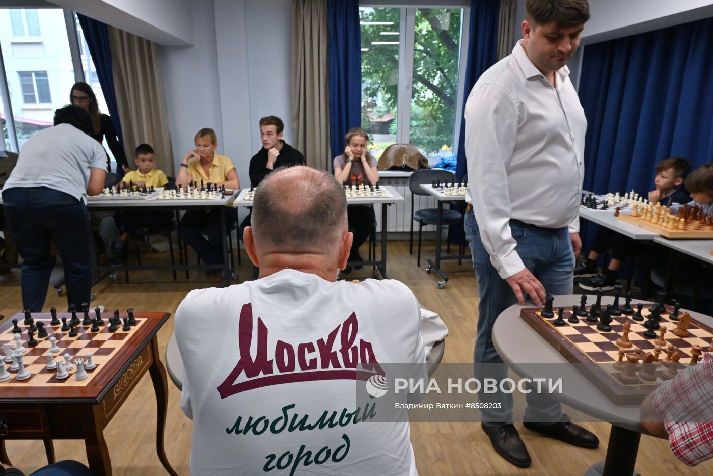 Сеанс одновременной игры в шахматы в центре "Московское долголетие"