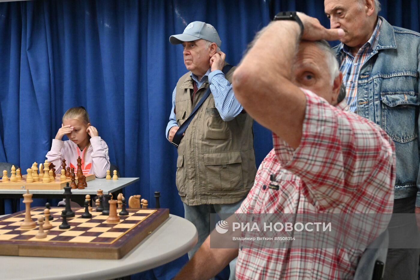 Сеанс одновременной игры в шахматы в центре "Московское долголетие"