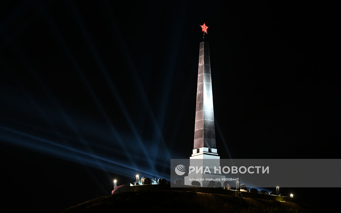 Открытие мемориала защитникам Донбасса после реставрации в Луганске