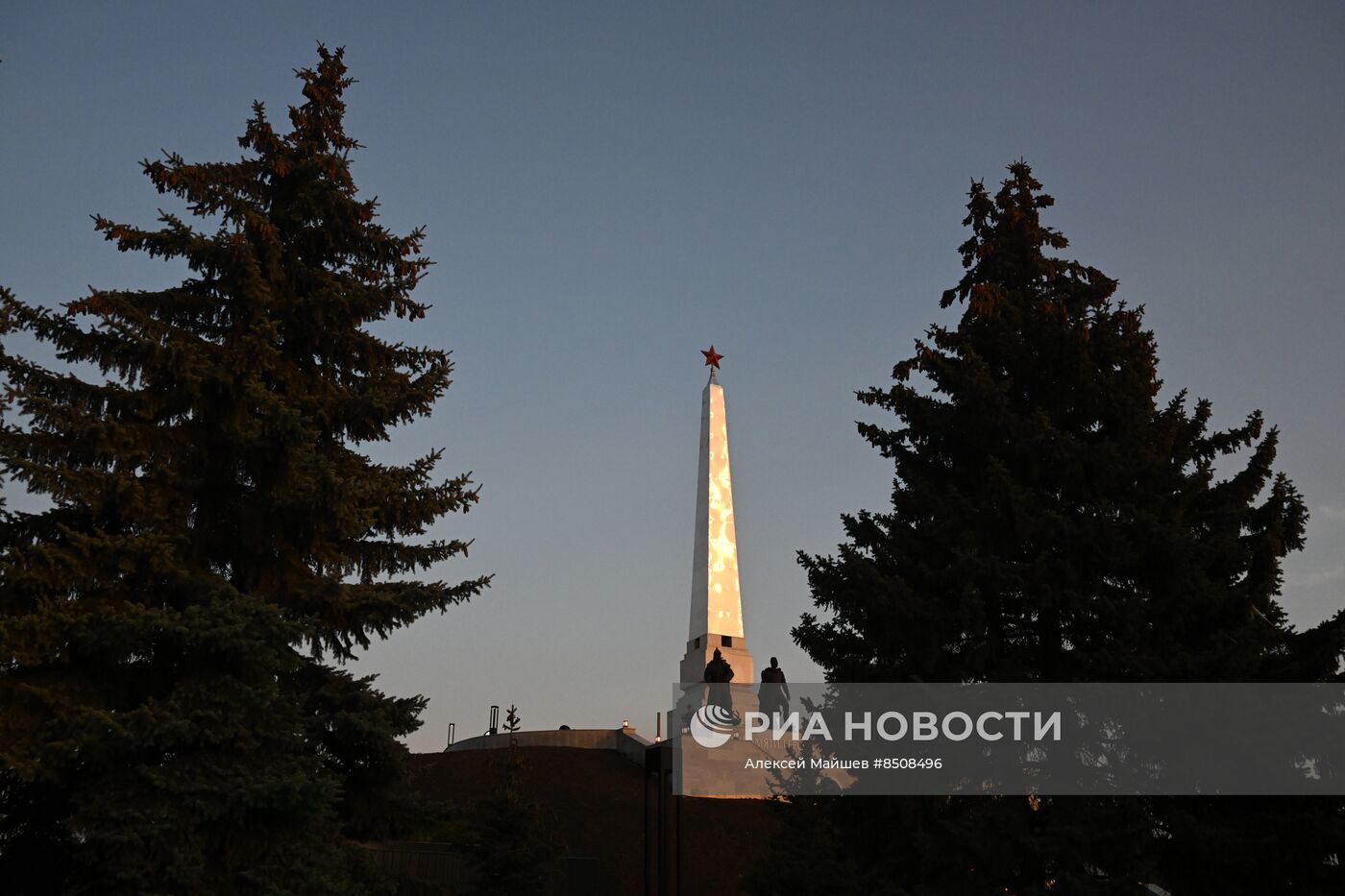 Открытие мемориала защитникам Донбасса после реставрации в Луганске