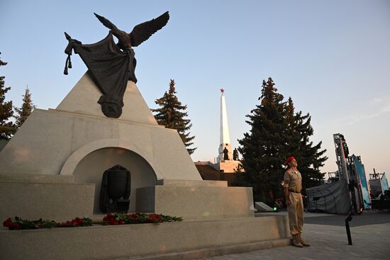 Открытие мемориала защитникам Донбасса после реставрации в Луганске