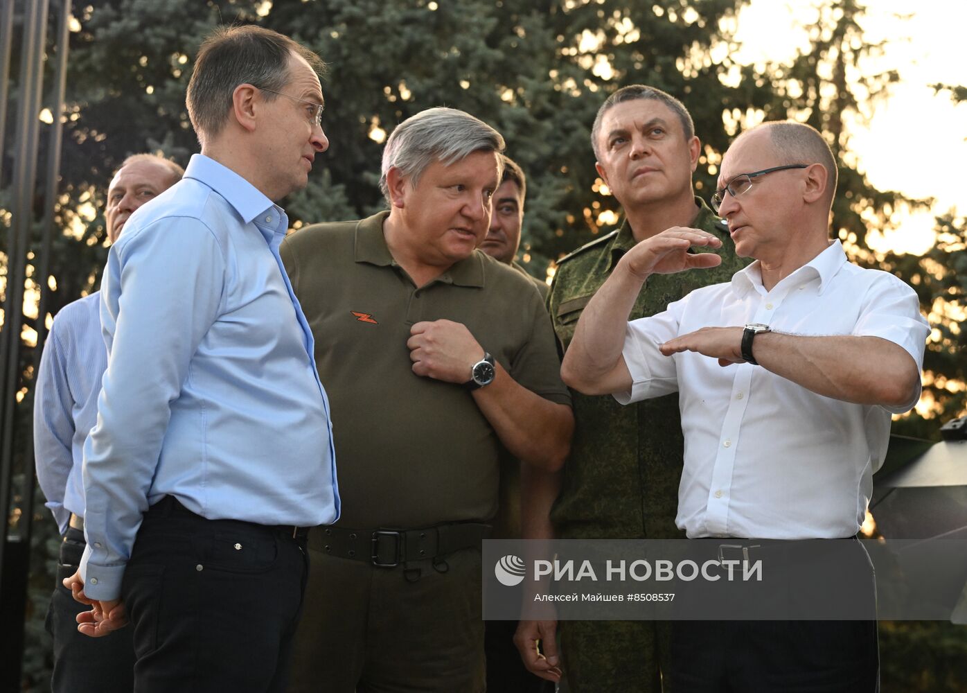 Открытие мемориала защитникам Донбасса после реставрации в Луганске