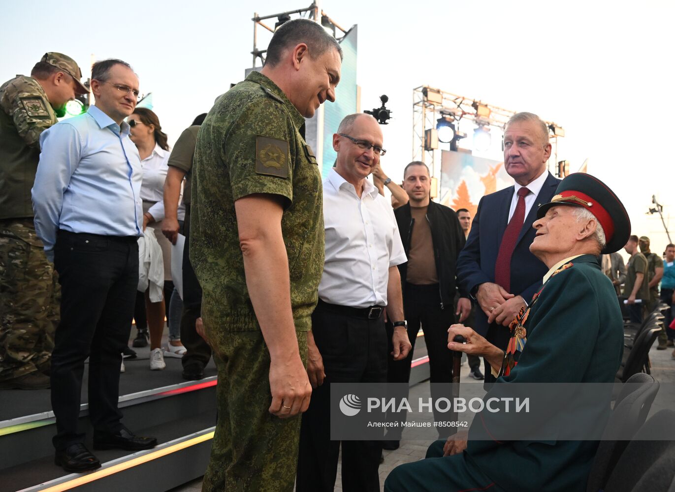 Открытие мемориала защитникам Донбасса после реставрации в Луганске