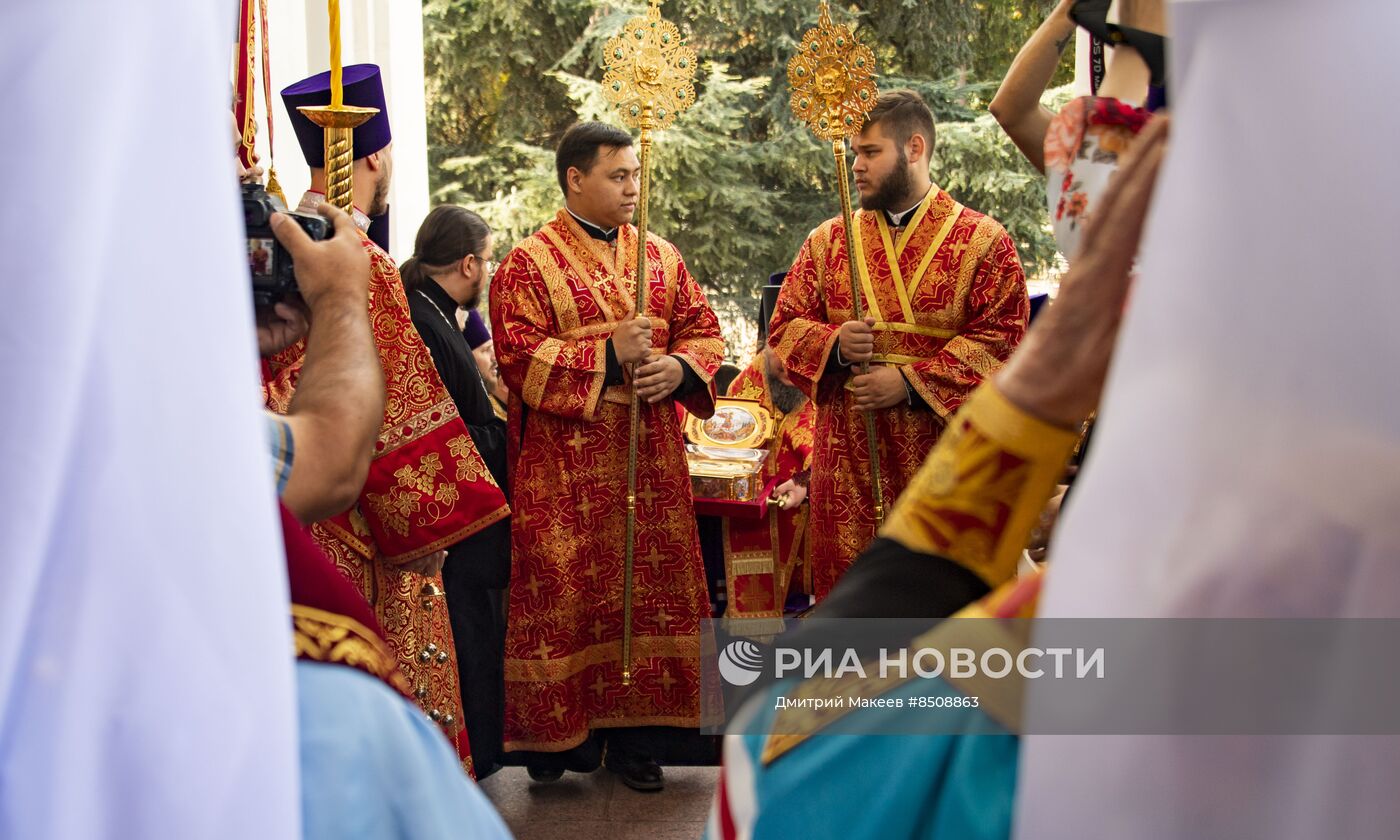 В Симферополь доставили мощи Георгия Победоносца