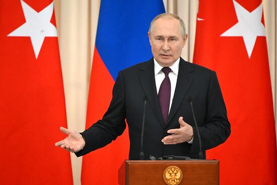 Президент РФ В. Путин провел переговоры с президентом Турции Р. Т. Эрдоганом