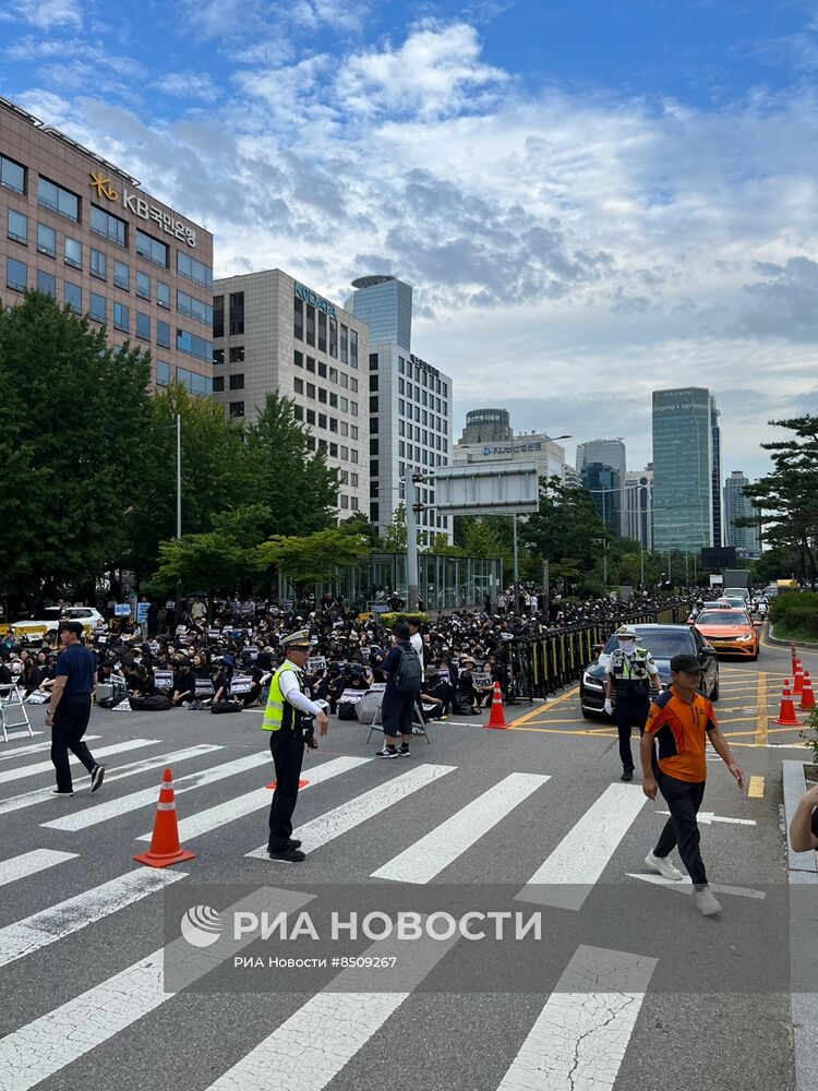 Акция протеста учителей в Южной Корее