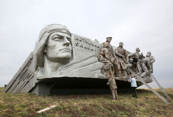 Реконструкция мемориального комплекса Саур-Могила