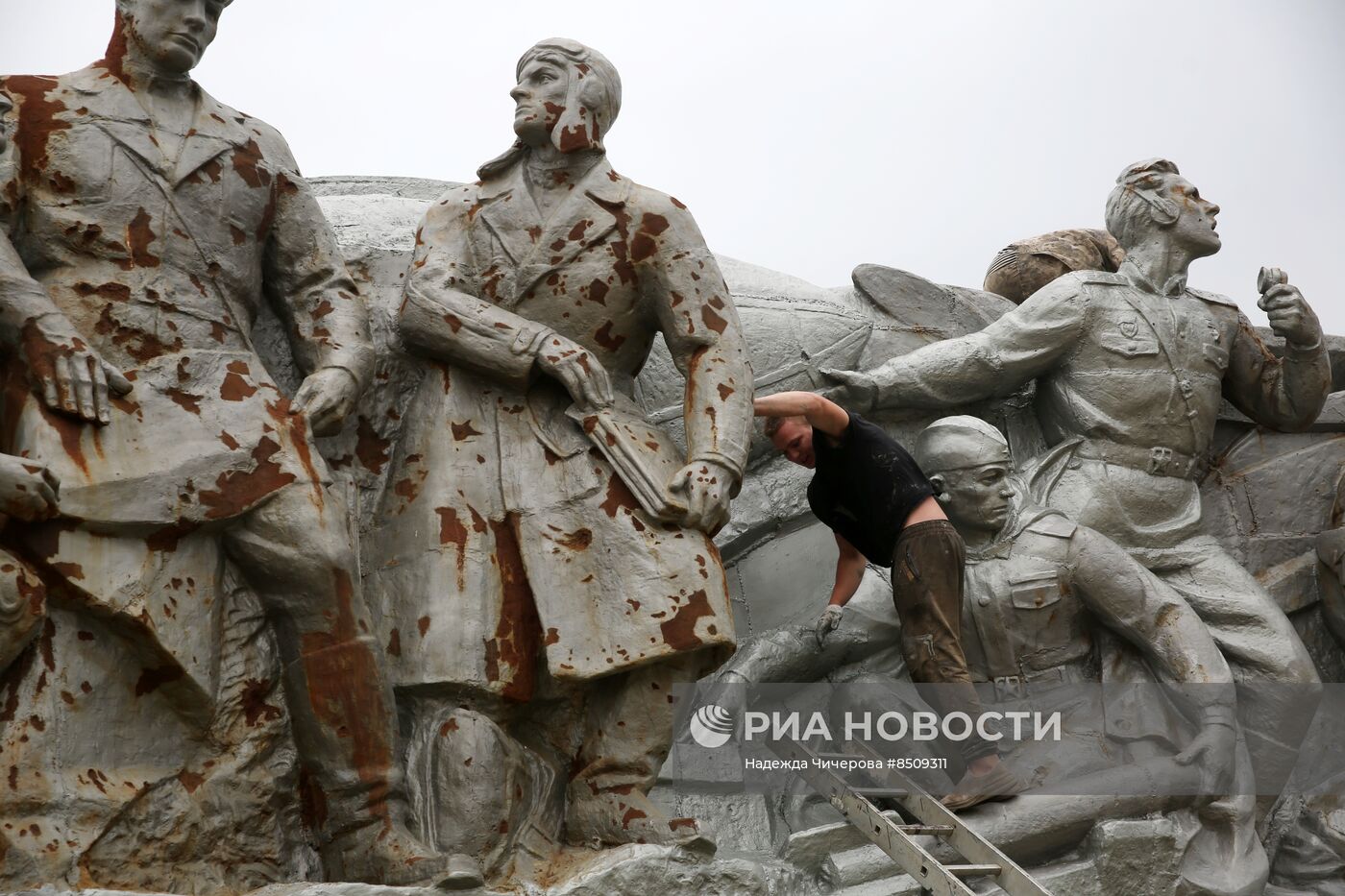 Реконструкция мемориального комплекса Саур-Могила