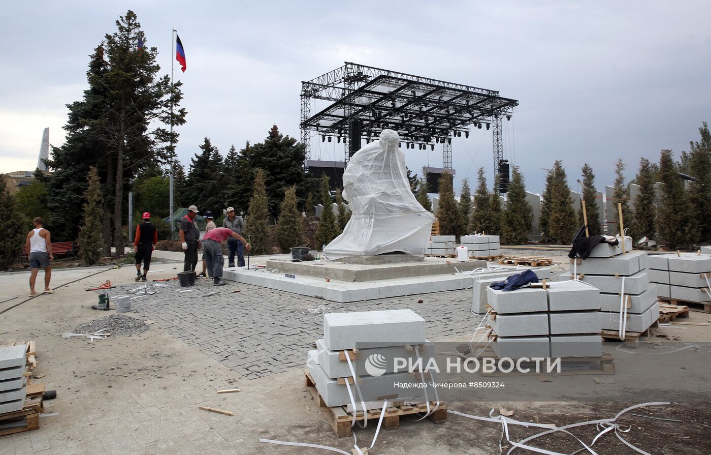 Реконструкция мемориального комплекса Саур-Могила