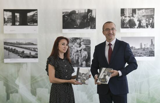 Фотовыставка "Освобождение. Донецк" в Донецком краеведческом музее