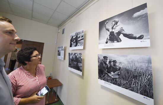 Фотовыставка "Освобождение. Донецк" в Донецком краеведческом музее