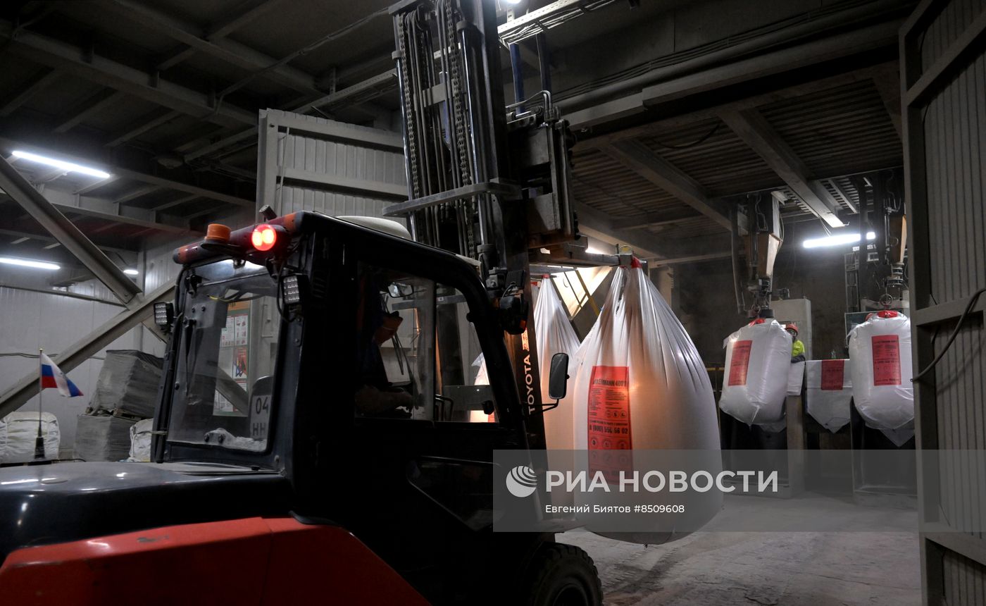 Предприятие "Аккерман цемент" в Оренбургской области