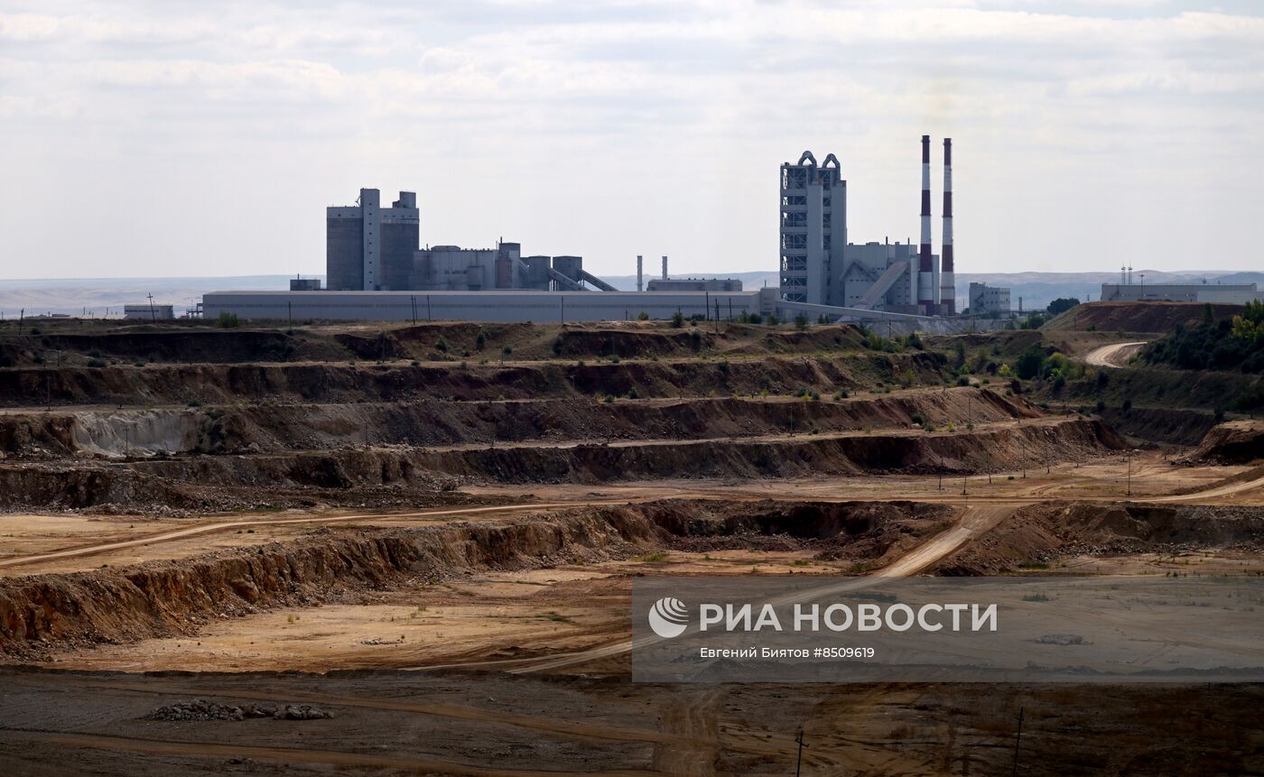 Предприятие "Аккерман цемент" в Оренбургской области