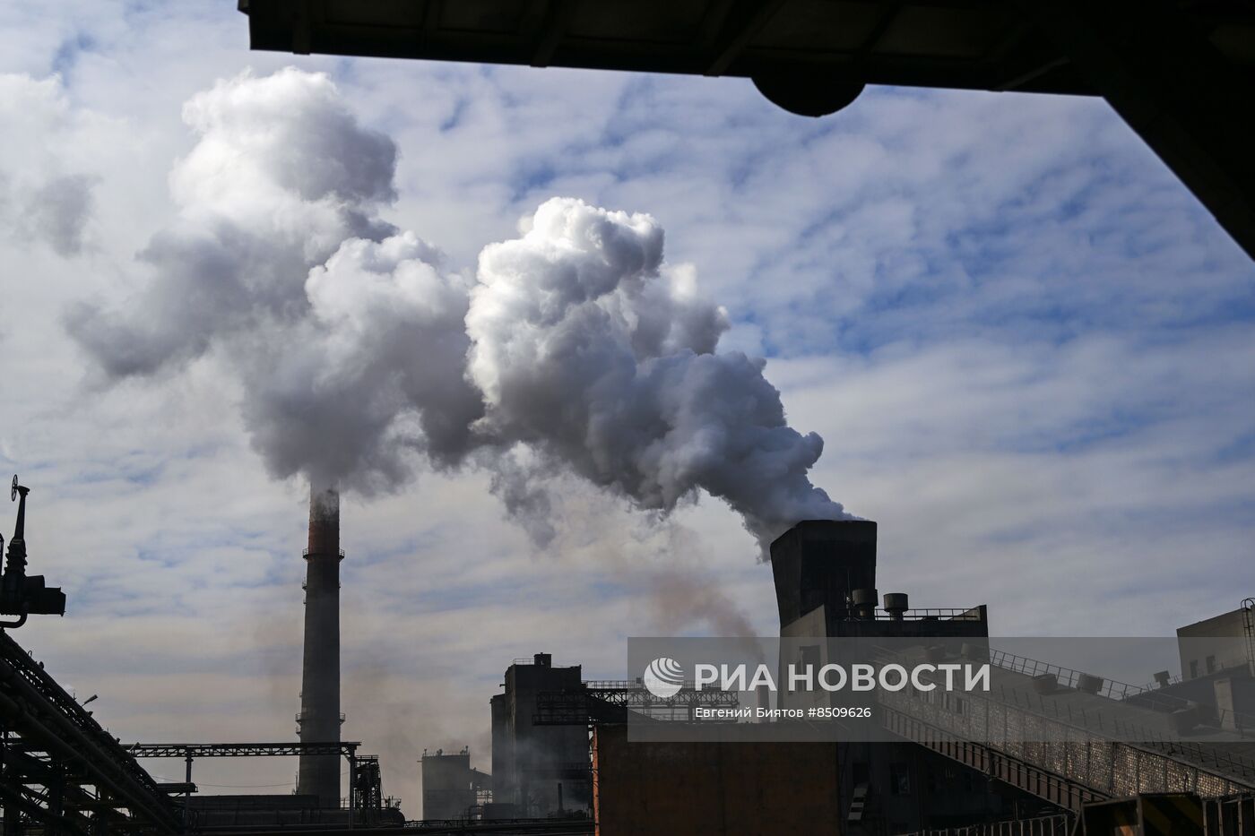 Завод "Уральская сталь" в Оренбургской области