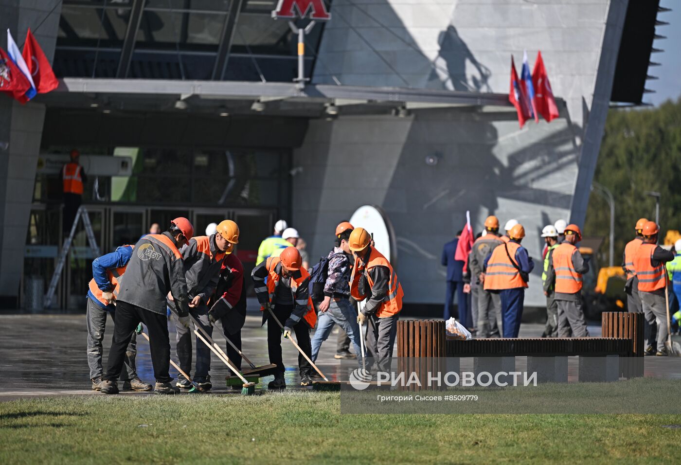 Открытие станции метро Внуково