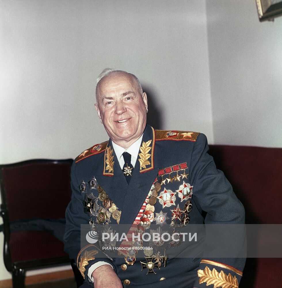 Маршал Советского Союза Георгий  Жуков