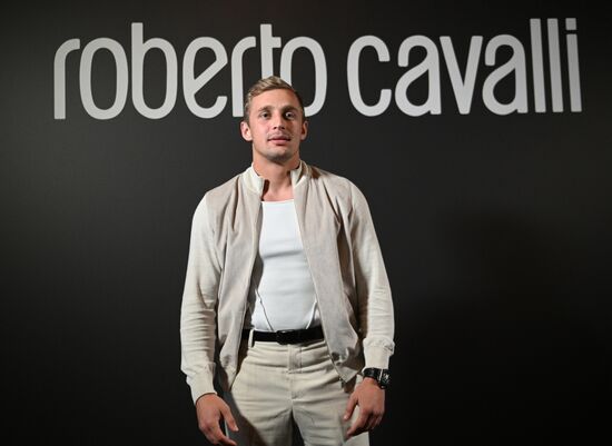 Презентация коллекции аксессуаров Roberto Cavalli