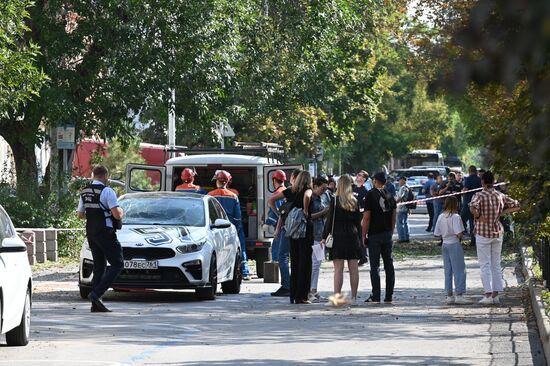 Последствия падения беспилотника в Ростове-на-Дону 