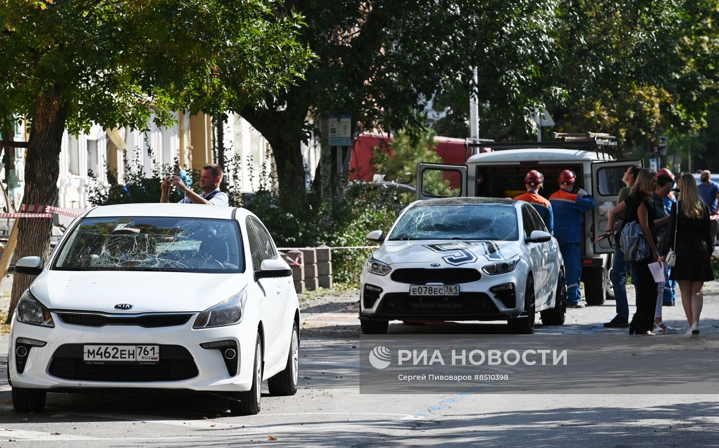 Последствия падения беспилотника в Ростове-на-Дону 