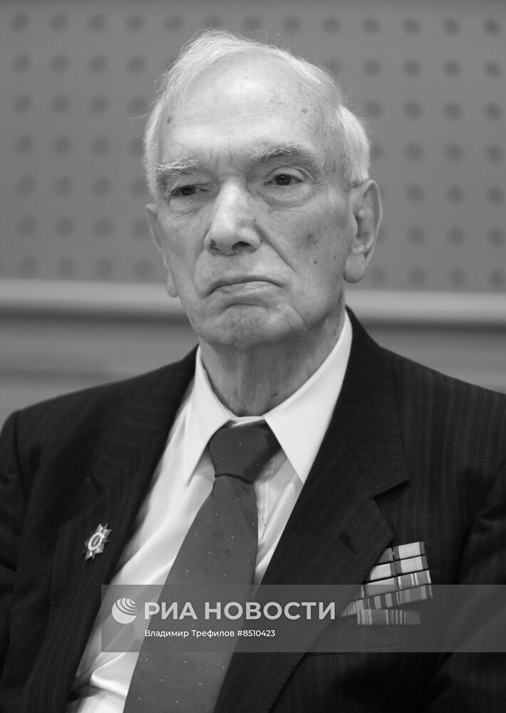 Энвер Мамедов