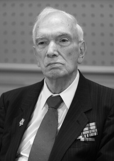 Энвер Мамедов