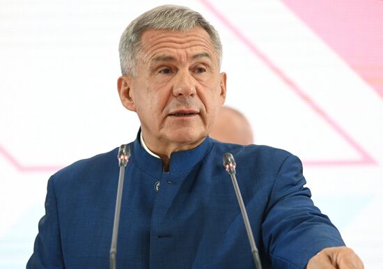 Международный бизнес-форум "Ростки" в Казани