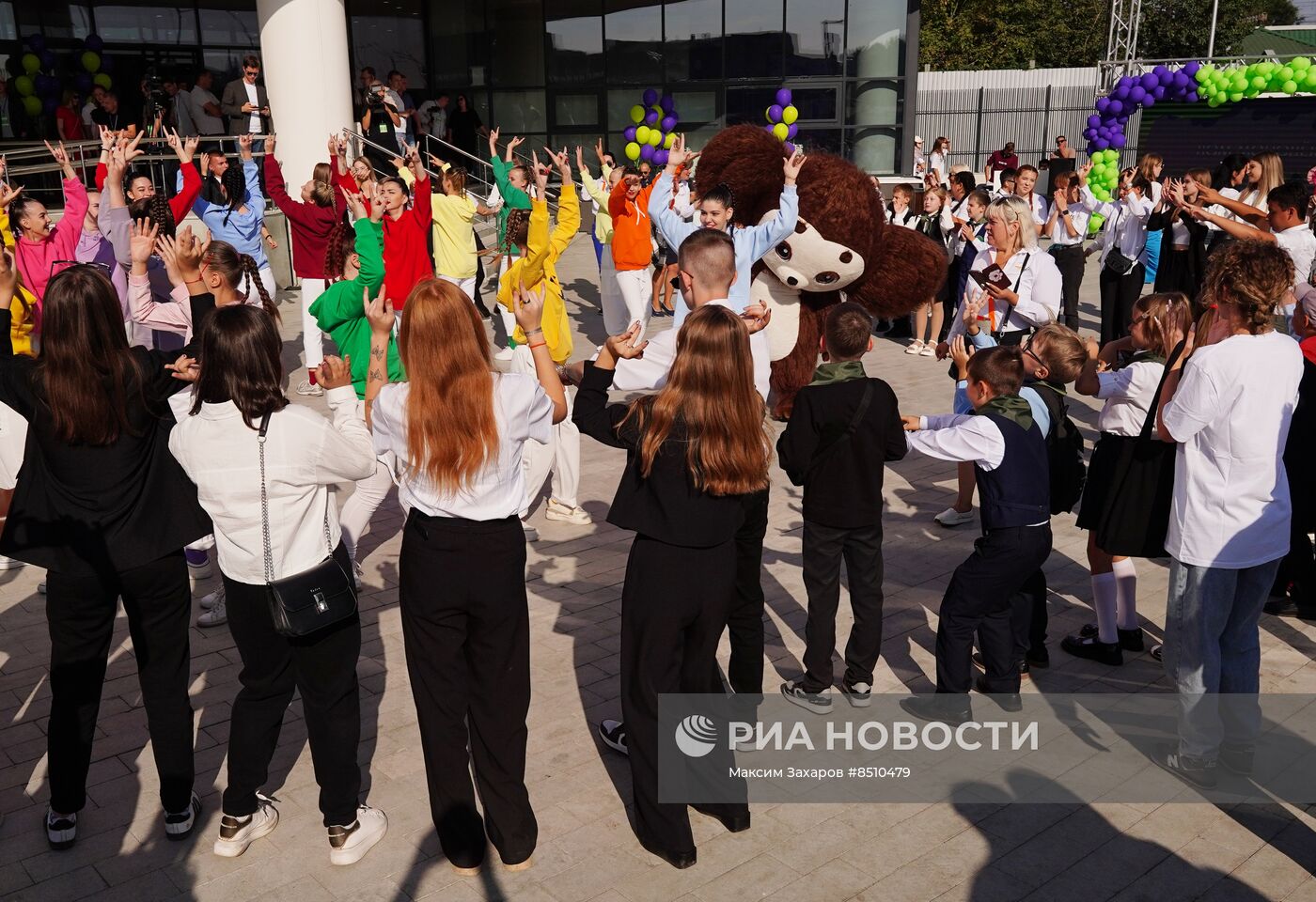 В Луганске открыли Дом молодежи | РИА Новости Медиабанк