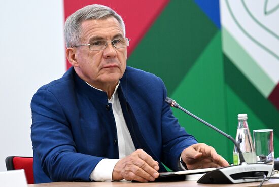 Международный бизнес-форум "Ростки" в Казани