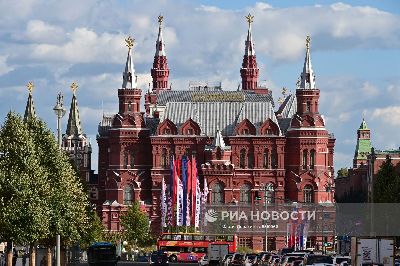 Украшение Москвы ко Дню города
