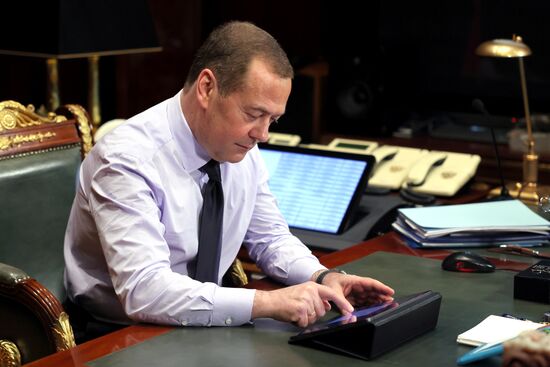 Зампред Совбеза РФ Д. Медведев принял участие в голосовании