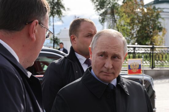 Рабочая поездка президента РФ В. Путина в Приволжский федеральный округ