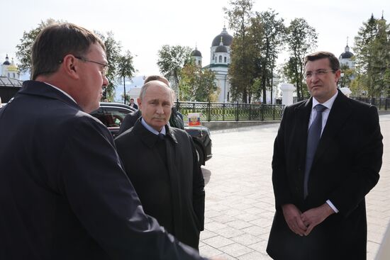 Рабочая поездка президента РФ В. Путина в Приволжский федеральный округ