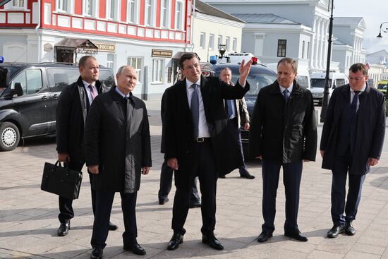 Рабочая поездка президента РФ В. Путина в Приволжский федеральный округ