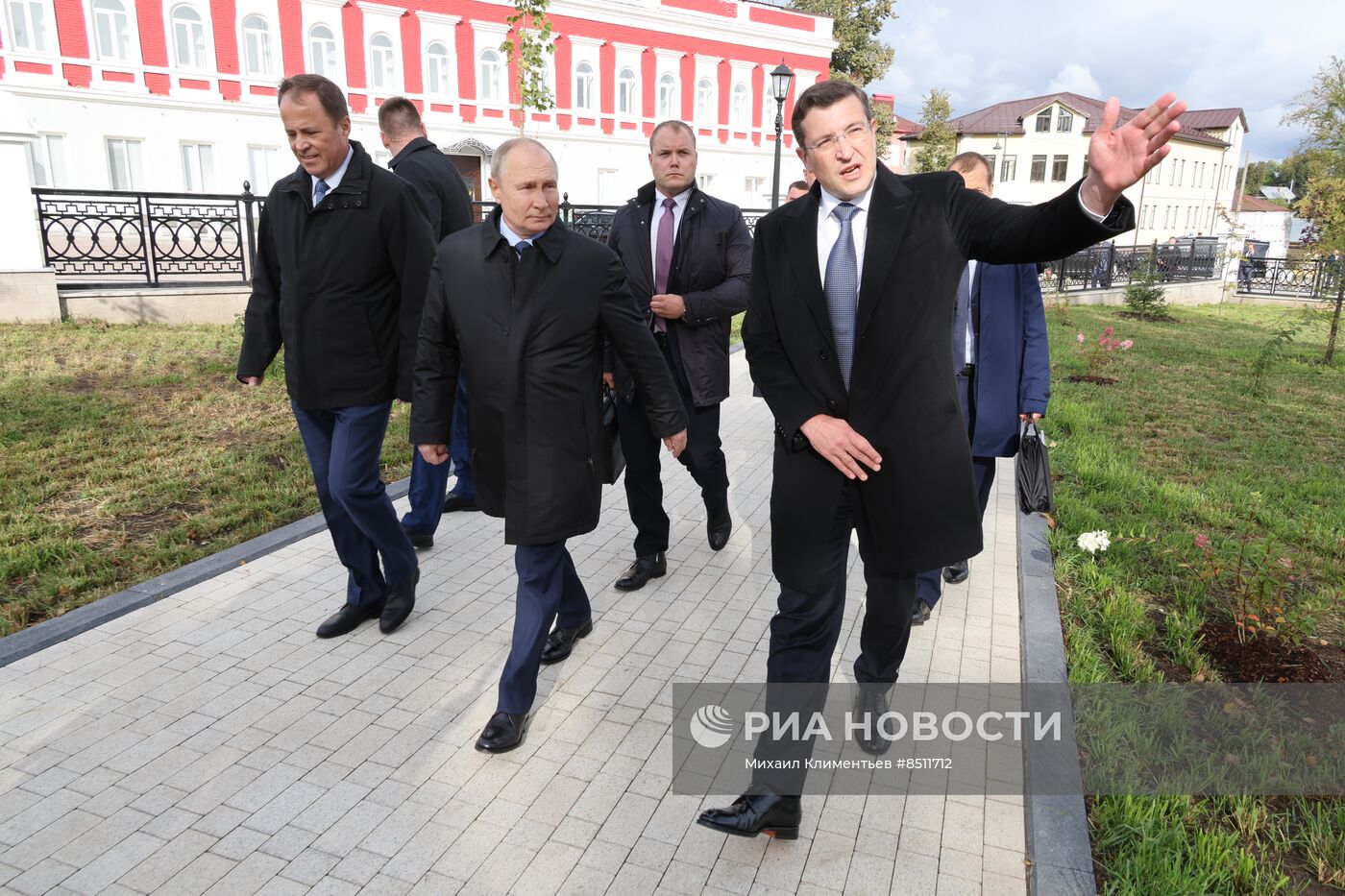 Рабочая поездка президента РФ В. Путина в Приволжский федеральный округ