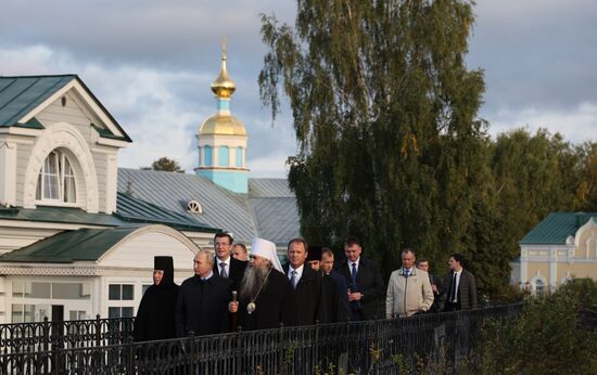 Рабочая поездка президента РФ В. Путина в Приволжский федеральный округ
