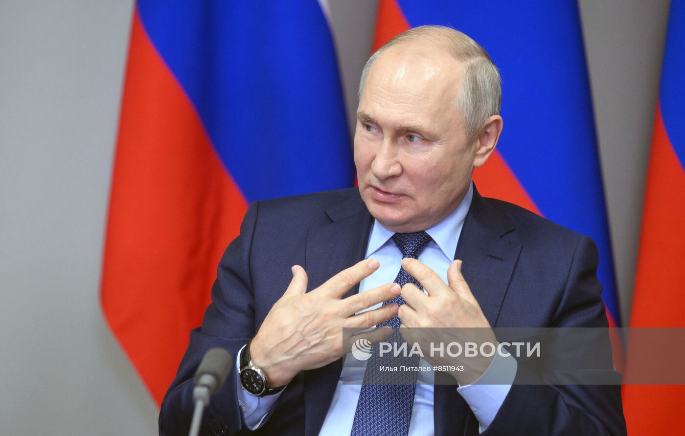 Рабочая поездка президента РФ В. Путина в Приволжский федеральный округ