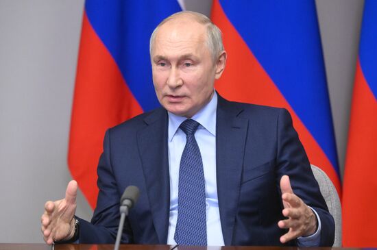 Рабочая поездка президента РФ В. Путина в Приволжский федеральный округ