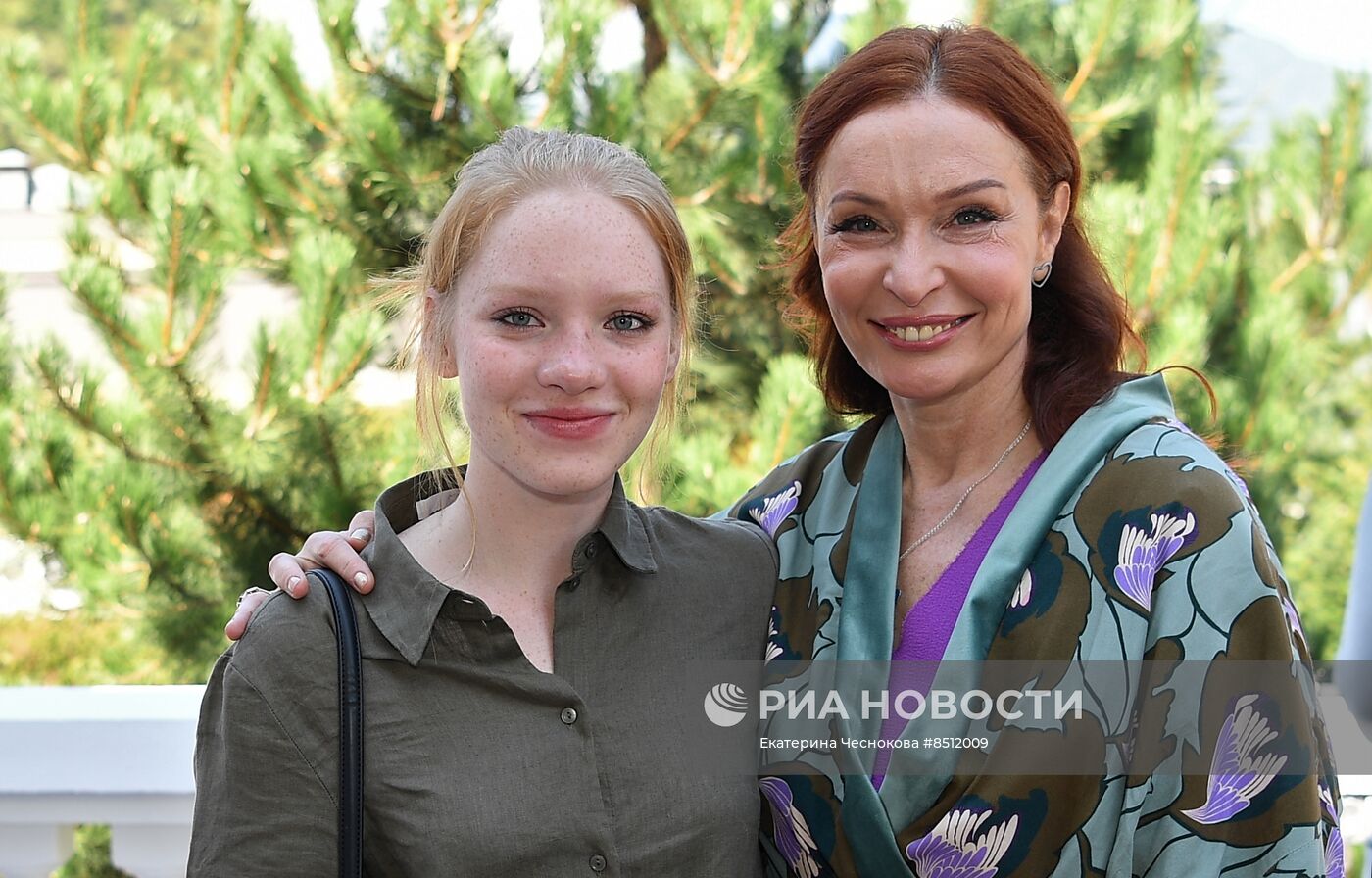 Фестиваль онлайн-кинотеатров "Новый сезон"