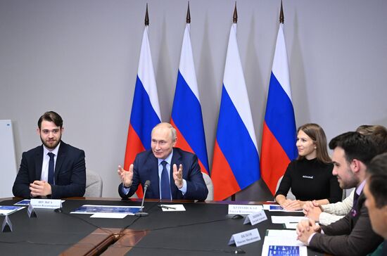 Рабочая поездка президента РФ В. Путина в Приволжский федеральный округ