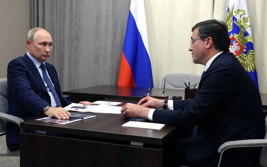 Рабочая поездка президента РФ В. Путина в Приволжский федеральный округ