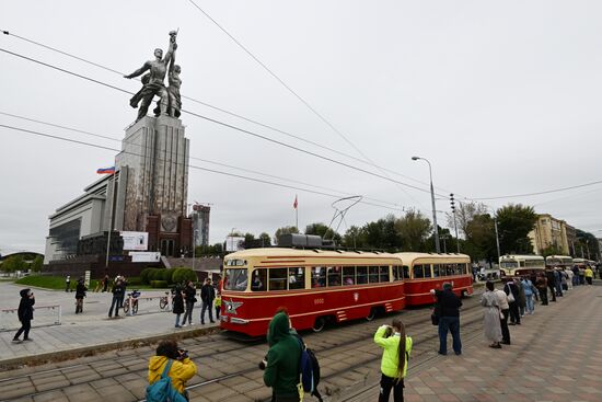 Парад трамваев в День города