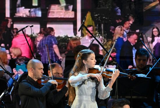 Президент РФ В. Путин поздравил москвичей с Днем города