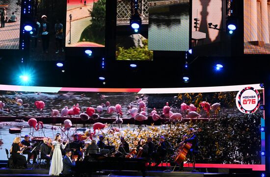 Президент РФ В. Путин поздравил москвичей с Днем города