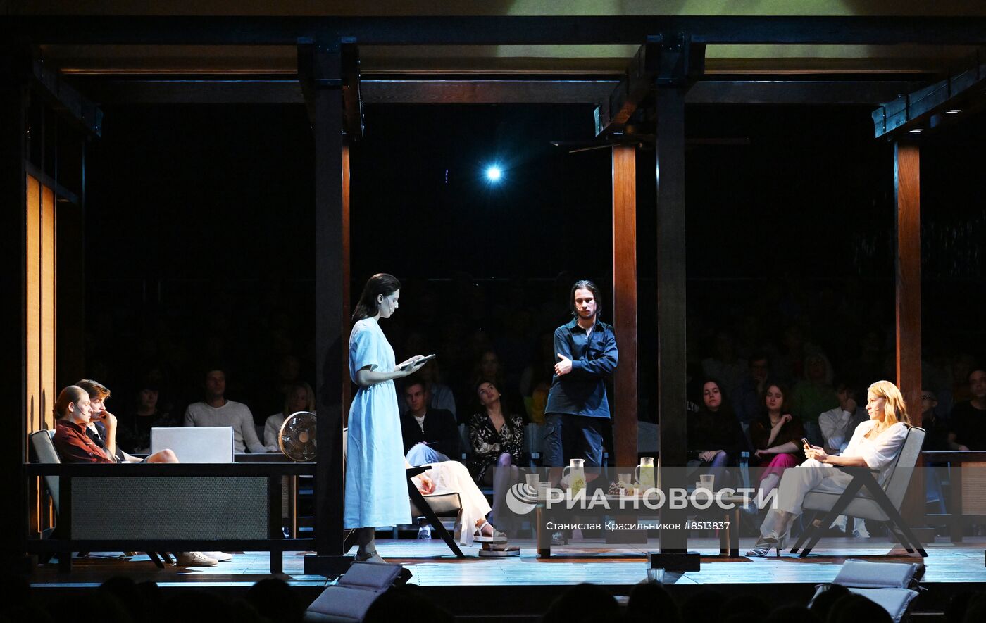 Спектакль "Дачники на Бали, или "Асса" 30 лет спустя" в театре на Бронной