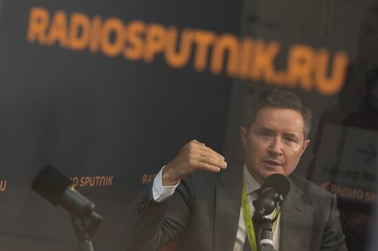 ВЭФ-2023. Работа стендов РИА Новости и радио Sputnik