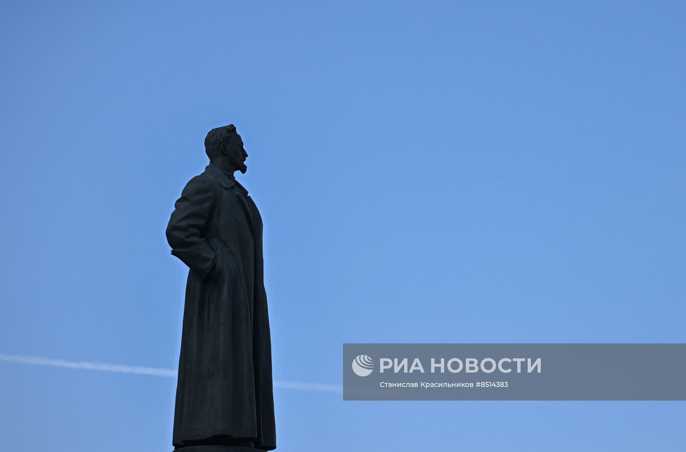 Открытие памятника Ф.Э. Дзержинскому в штаб-квартире Службы внешней разведки РФ