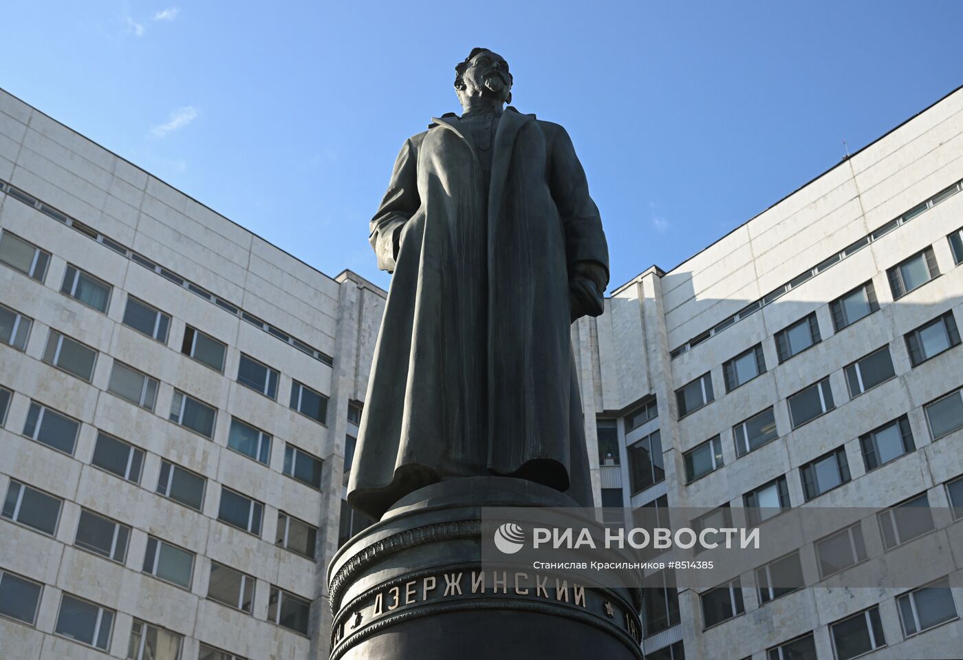 Открытие памятника Ф.Э. Дзержинскому в штаб-квартире Службы внешней разведки РФ