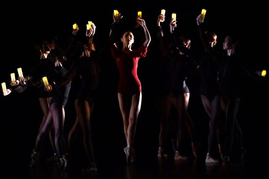 Спектакль "Лазги. Танец души и любви" Национального балета Узбекистана в Большом театре