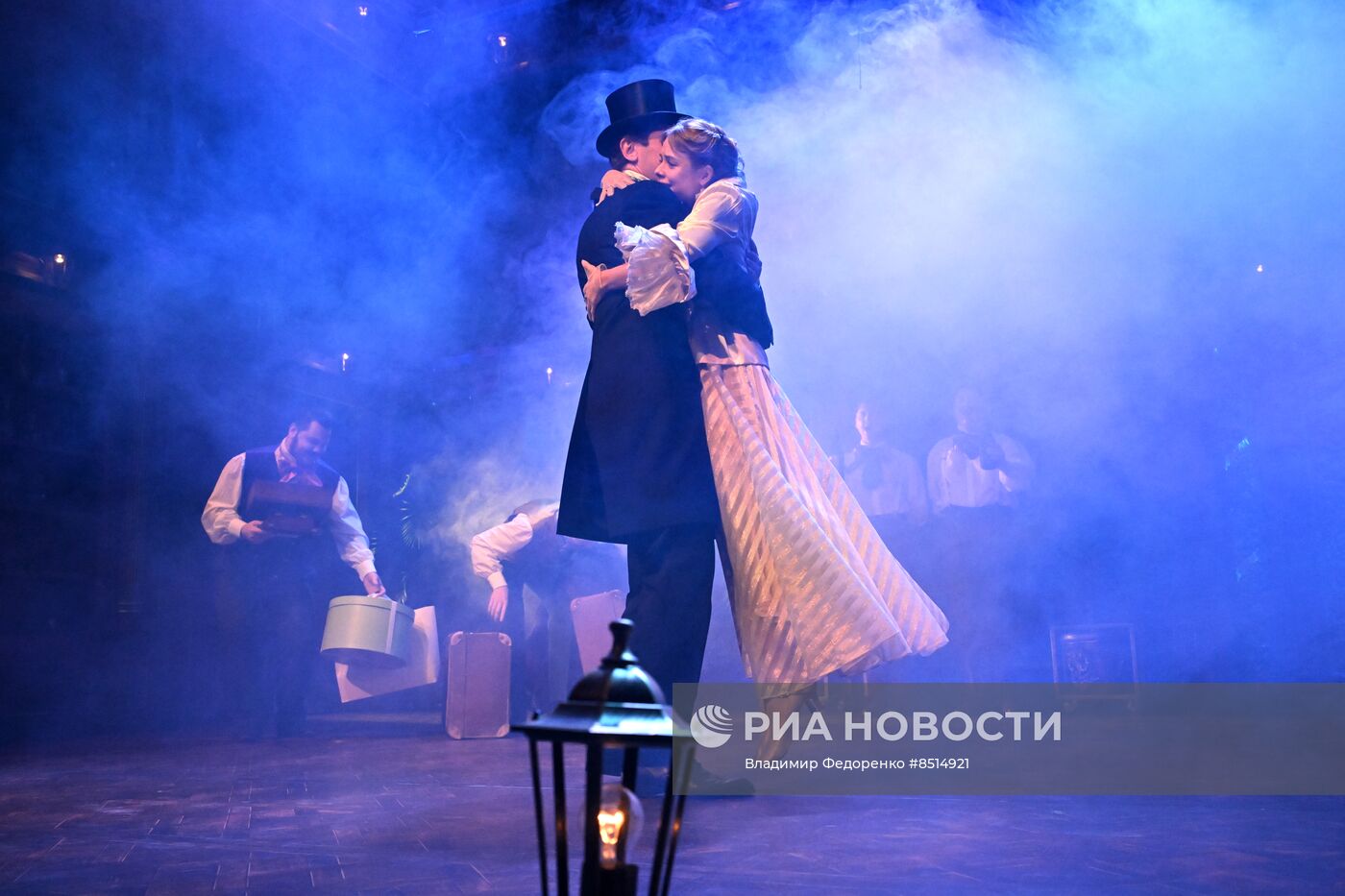 Премьера спектакля "Красавец мужчина" в театре "Школа современной пьесы"