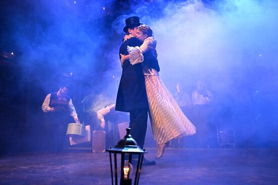 Премьера спектакля "Красавец мужчина" в театре "Школа современной пьесы"